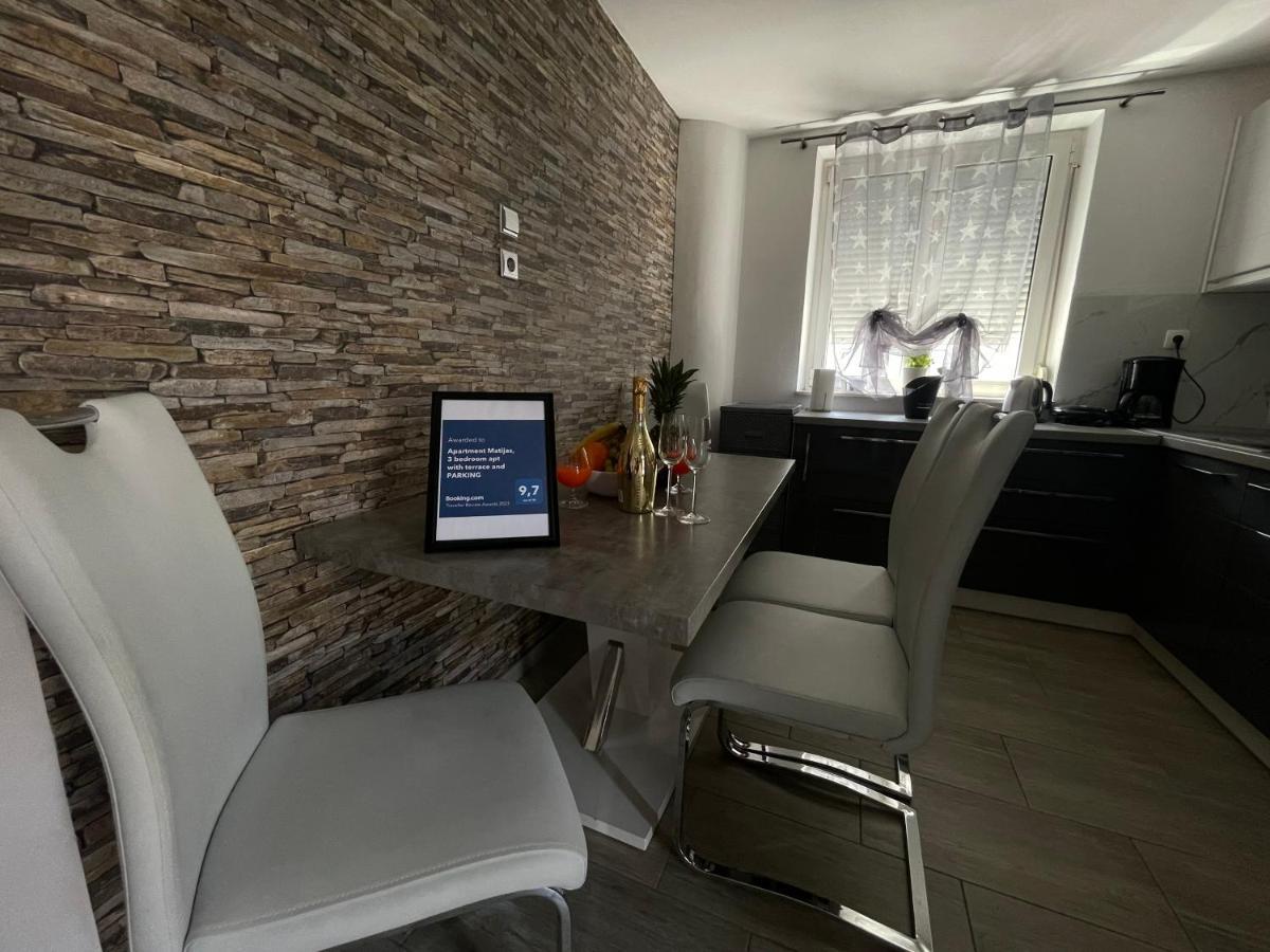 Apartment Matijas, 3 Bedroom Apt With Terrace And Parking Split Exterior photo